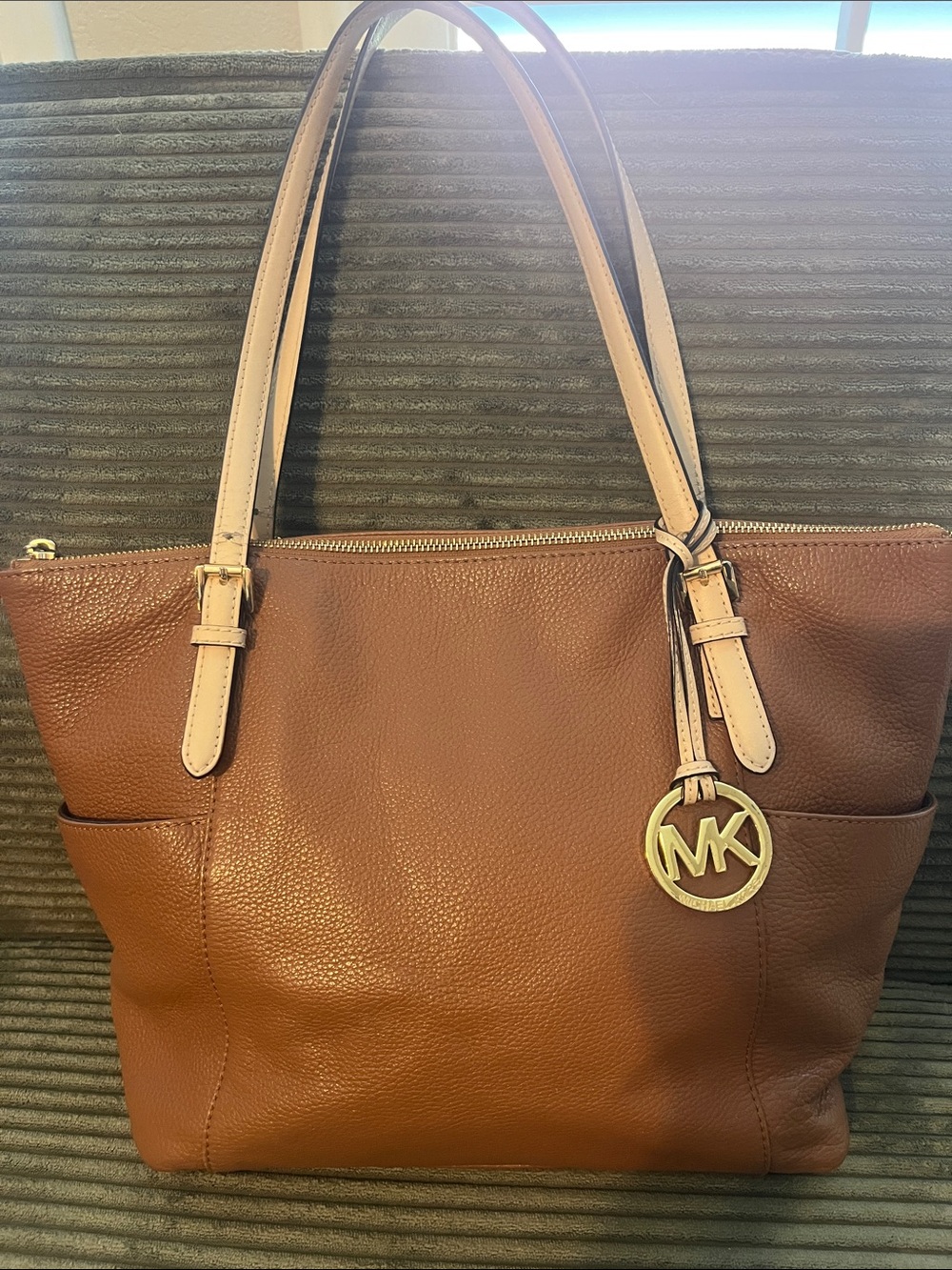 Michael Kors Jet Set Leather Bag
